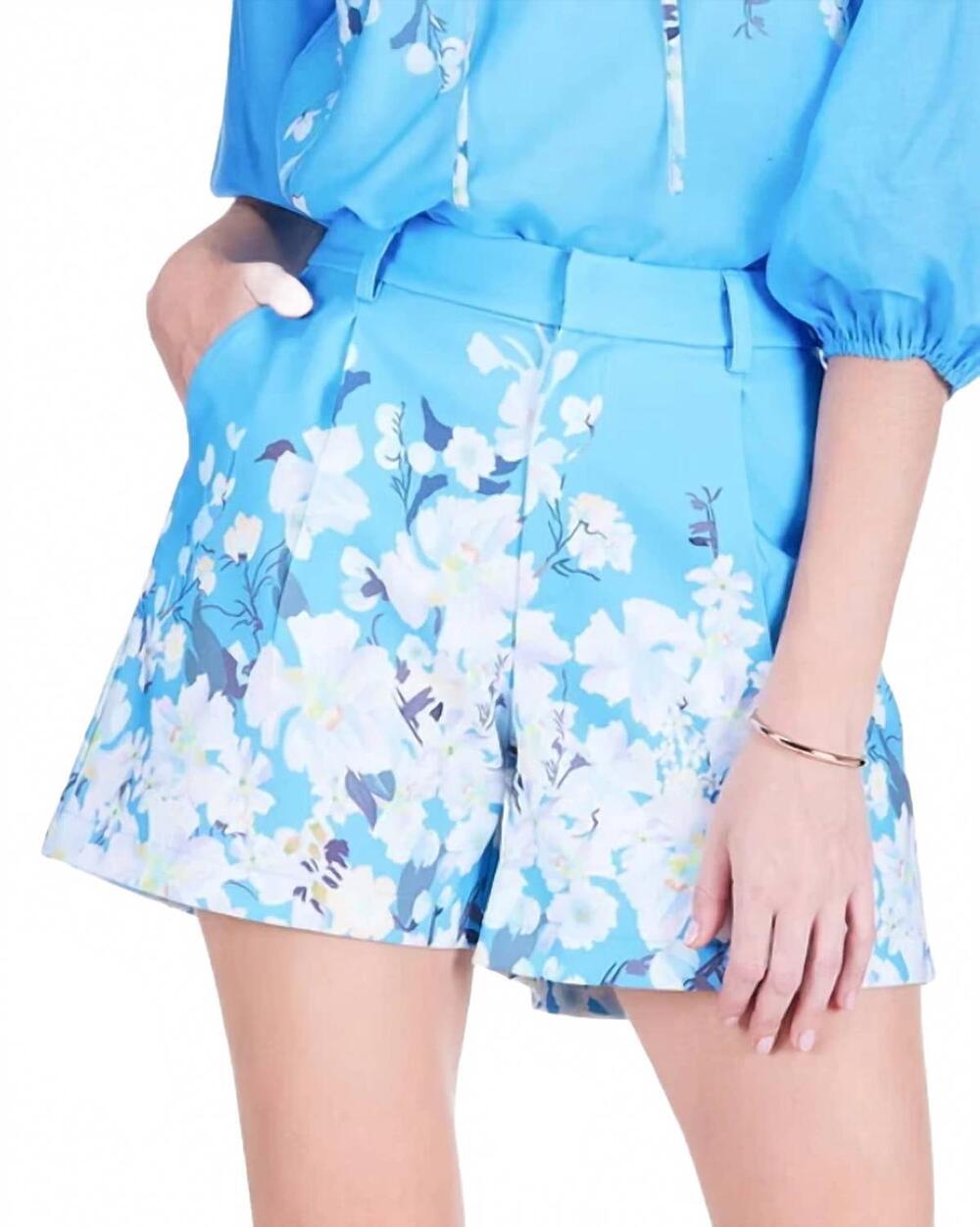 NEW JADE front pleated short in sky garden